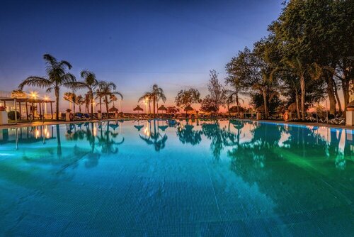 Hotel Puertobahia & Spa, Забронировать Курортный отель Отели Коста-де-ла-Лус с питанием, Пансион