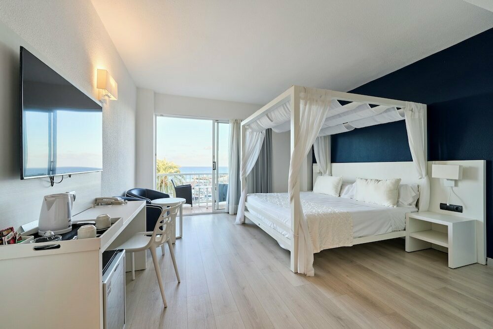 Hotel Catalonia Cónsul