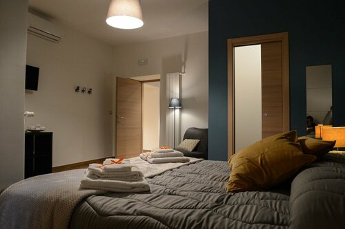La Fara B&B, Забронировать Отель «постель и завтрак» Отели в центре Беневенто, в центре, Парковка