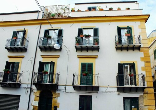 B&B Largo Barile, Брондау Таңертеңгі аспен бірге түндеу Caltanissetta қаласындағы таңғы ас қосылған қонақ үйлер, Таңғы ас