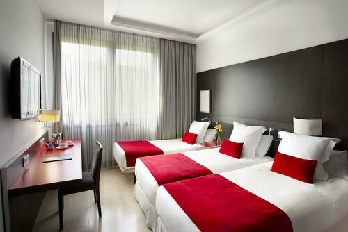 Grupotel Gran Via 678, Забронировать Отель Отели Барселоны с бассейном, рядом с Музей современного искусства Барселоны, Бассейн
