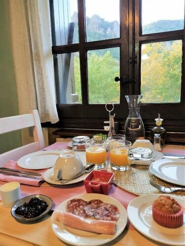 Hotel Rural El Mirador de los Pirineos, Забронировать Отель Санта-Крус-де-ла-Серос Хака