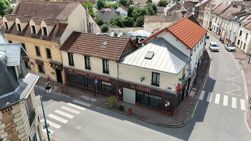 Le Celtic, Забронировать Отель Отели Val d'Oise с парковкой, Парковка