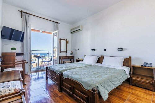 Hotel Dionyssos, Забронировать Отель Отели Скопелос 3 звезды, рядом с Центр фотографии Скопелоса, 3*