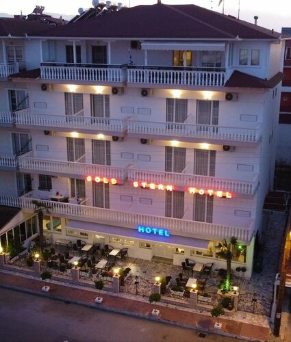 Gold Stern Hotel, Varaa Hotelli Hotellit Thessalia uima-altaalla, Uima-allas