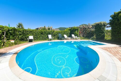 Villa Stefania, Reserva ahora Villa Cabañas en Isquia, Cabaña