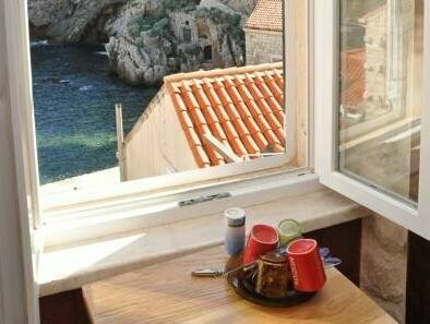 Eddie's Sea View Rooms Old Town