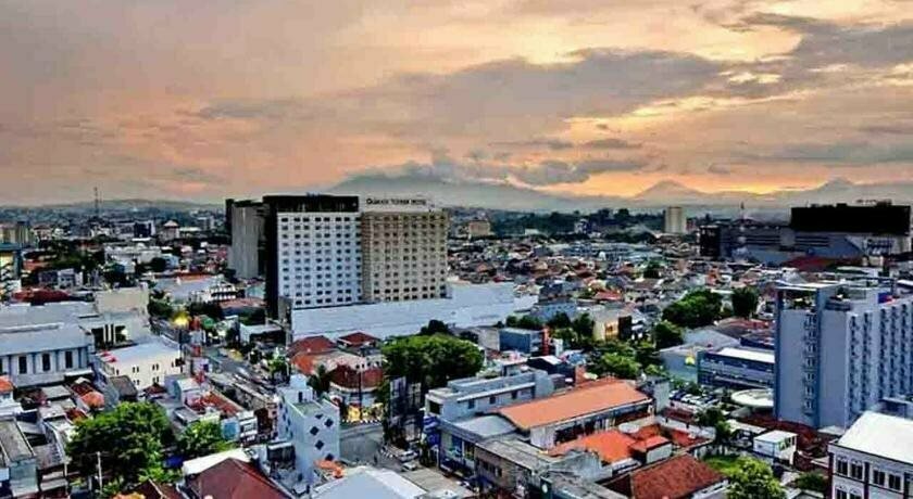 Gumaya Tower Hotel Semarang