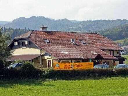 Pri Ancki B&B Ljubljana suburbs, Забронировать Отель «постель и завтрак» Отели Медводе с парковкой, Парковка