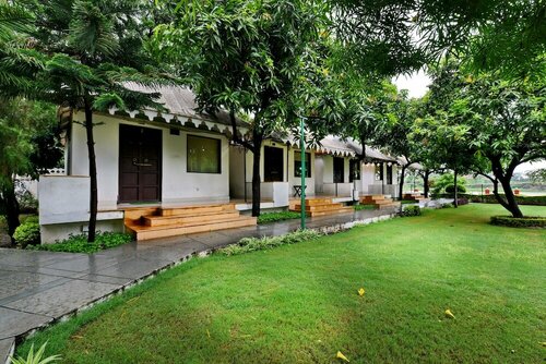 Shree Vilas Orchid A Lake View Hotel Udaipur, Забронировать Отель Отели Удайпур с бассейном, рядом с Bagore ki Haveli, Бассейн