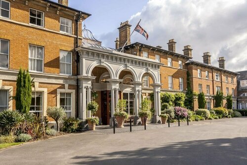Oatlands Park Hotel, Забронировать Отель Вейбридж Суррей