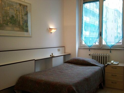 Hotel Bristol, Забронировать Отель Сесто-Сан-Джованни Ломбардия, рядом с Сесто I Маджио