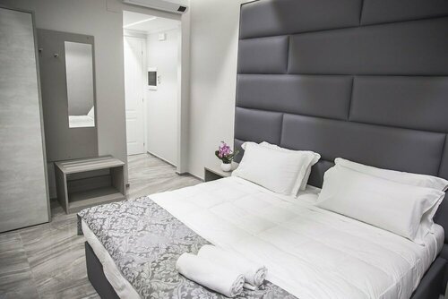 Correnti Boutique Hotel, Забронировать Бутик-отель Отели Ривьера-дей-Фьори с парковкой, Парковка