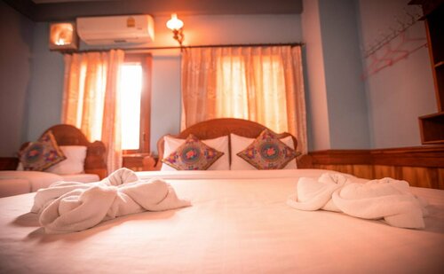 Salakphet Guesthouse, Забронировать Гостевой дом Гостевые дома Луангпхабанг, рядом с Wat Xieng Thong, Гостевой дом