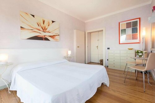 La Sorgente Bed & Breakfast, Забронировать Отель Отели Лавено с парковкой, Парковка