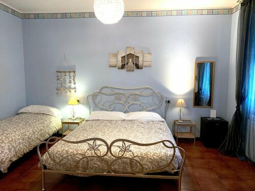 B&B Residenza Marina, Забронировать Отель «постель и завтрак» Отели Марина-ди-Каррара 3 звезды, 3*