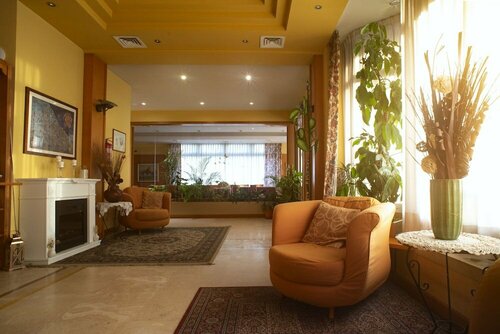 Hotel Lory & Ristorante Ferraro, Prenota Hotel Celano Abruzzo