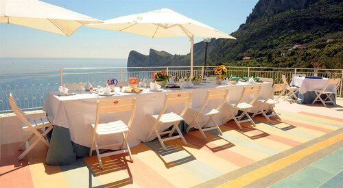 Relais Vittoria, Забронировать Отель Отели Марина-дель-Кантоне с парковкой, Парковка
