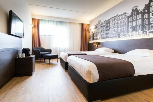 Bastion Hotel Amsterdam Noord, Забронировать Отель Отели Амстердама с парковкой, рядом с Нордерпарк, Парковка