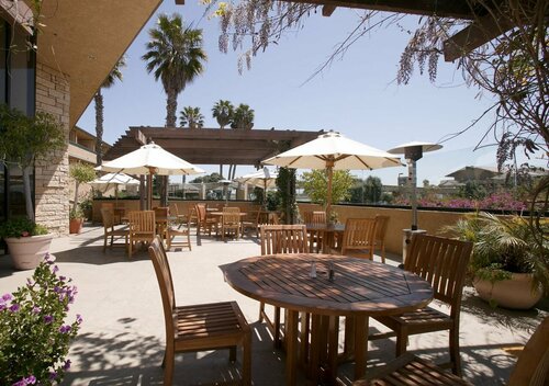 Four Points by Sheraton Ventura Harbor Resort, Забронировать Курортный отель Вентура Central Coast California