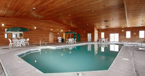 Serena Inn & Suites, Buchen Sie Hotel Sundance Wyoming