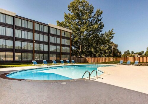 Baymont by Wyndham Williamsburg I-64, Prenota Hotel Williamsburg Virginia