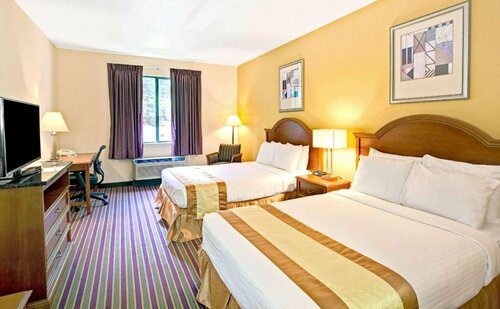 Days Inn & Suites by Wyndham Hickory, Prenota Hotel Hickory Carolina del Nord