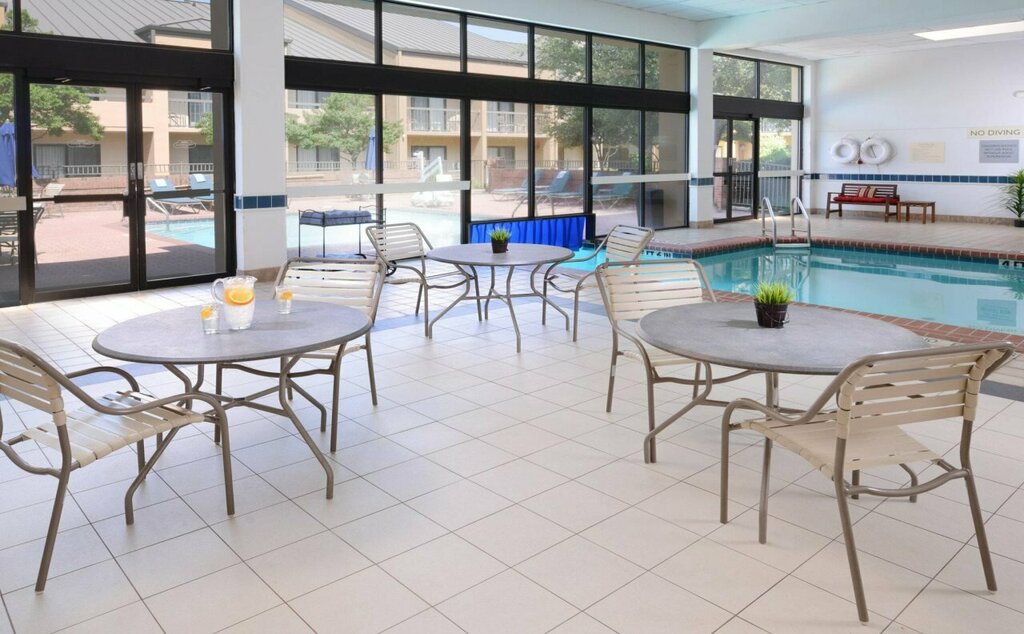 Courtyard by Marriott Dallas Las Colinas