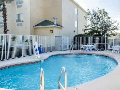 Comfort Suites At Eglin Air Force Base, Book Hotel Hoteller i Panhandle Florida med pool, Swimmingpool
