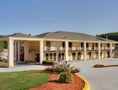 Days Inn by Wyndham Douglasville-Atlanta-Fairburn Road, Prenota Locanda Hotel a Georgia con parcheggio, Parcheggio