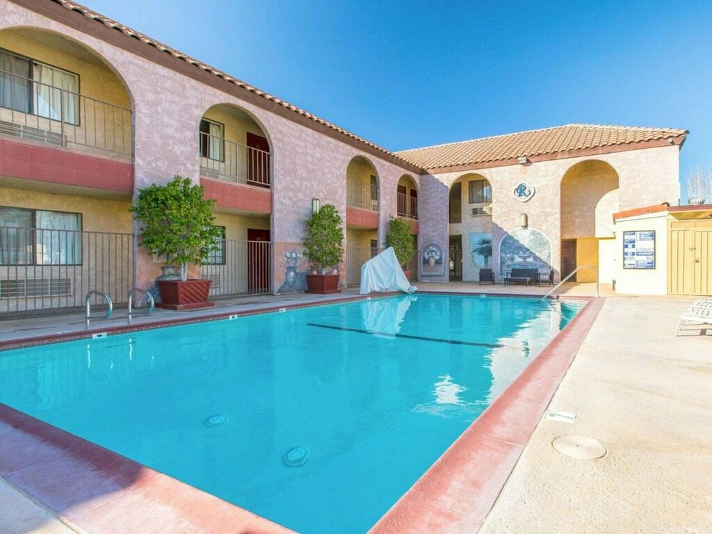 Rodeway Inn & Suites