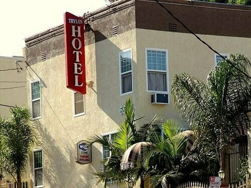 Trylon Hotel - Hollywood, Забронировать Отель Отели Голливуда с парковкой, Парковка