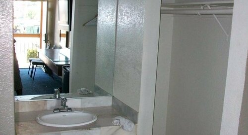 Rodeway Inn Commerce - Los Angeles, Забронировать Отель Коммерс Большой Лос-Анджелес