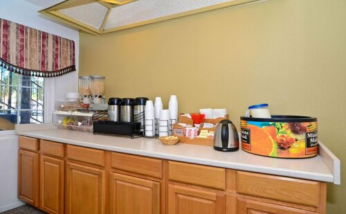 Americas Best Value Inn, Book Hotel Hoteller i Chico med morgenmad, Morgenmad