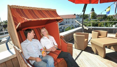 HafenHotel PommernYacht, Забронировать Отель Отели и гостиницы Иккермюнде, Отель