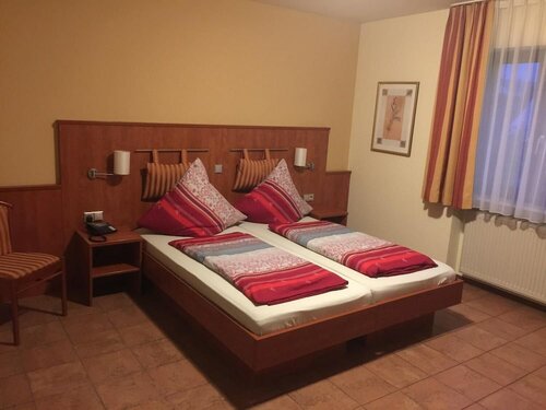 Hotel Bürgerstuben, Забронировать Отель Отели земли Саара с парковкой, Парковка
