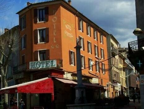 Hôtel Central, Забронировать Отель Динь-ле-Бен Route Napoléon
