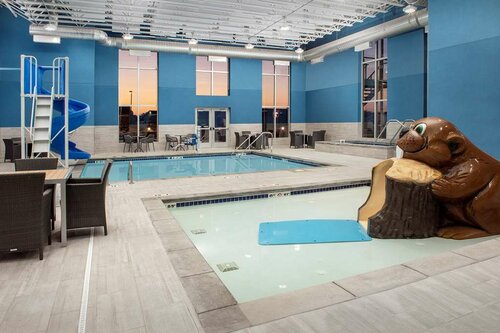 Hampton Inn Warroad, MN, Забронировать Отель Уоррод штат Миннесота, рядом с Музей автомобилей The Shed