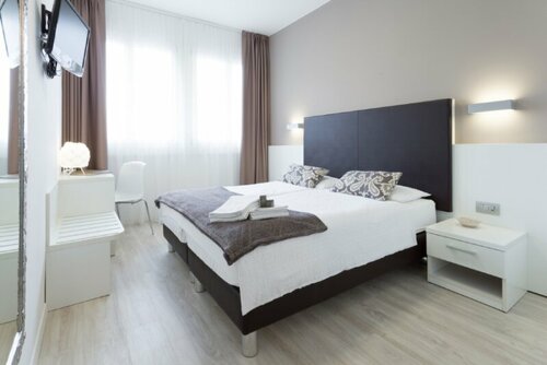 Hotel Centrale, Забронировать Отель Торболе Alto Garda e Ledro