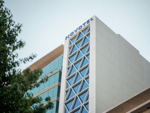 Novotel Mexico City World Trade Center, Забронировать Отель Мехико Мексико, рядом с Культурный центр Полифорум-Сикейрос