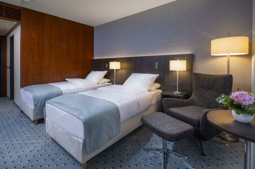 Maritim Hotel Bremen, Prenota Hotel Schwachhausen , vicino a Lichtbringer
