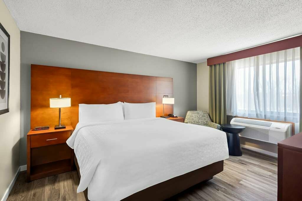 Best Western Fremont Angola I-80 90 Toll Road