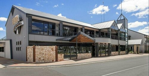 Berri Hotel, Book Hotel Berri South Australia