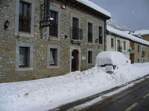 Hotel Rural Huelde, Book Hotel Cremenes Castile and Leon
