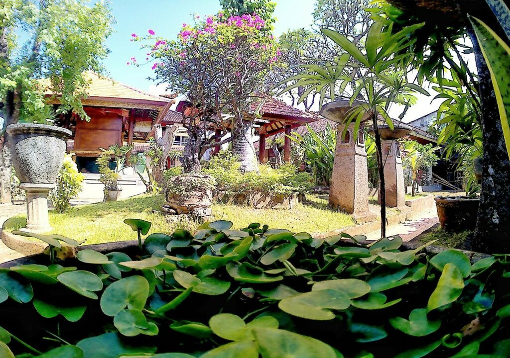 Surf Doggie Inn