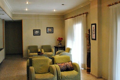 Hostal Rey Teodomiro, Забронировать Хостел Хостелы Ориуэла-Коста, Хостел