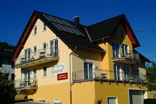 Wein- und Gaestehaus Genetsch, Забронировать Отель Лизер Мозель - Германия