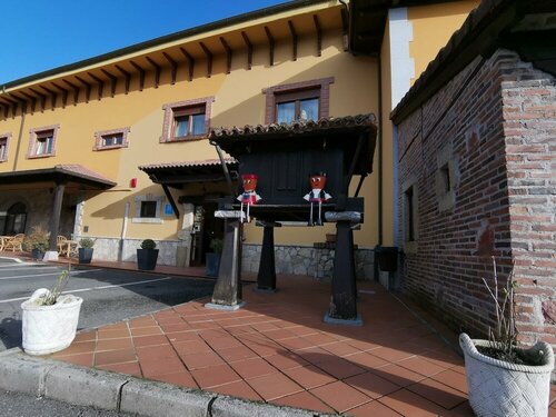 Hotel El Angliru, Réserver Hôtel Hôtels à Asturies avec parking, Parking