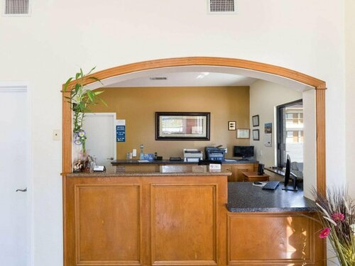 Rodeway Inn & Suites Humble, Book Hotel Hoteller i Houston med parkering, Parkering