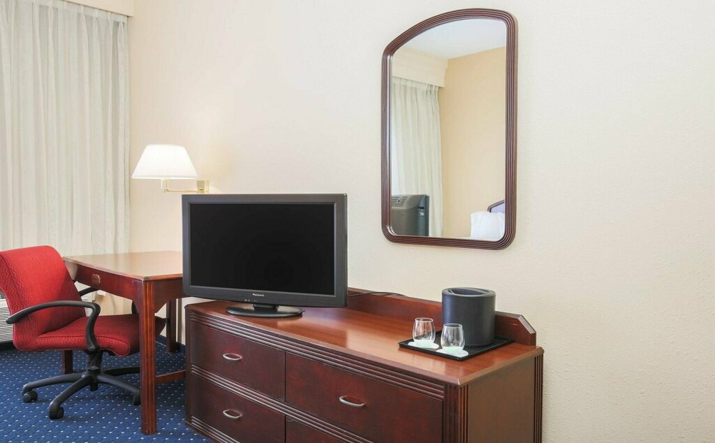Courtyard Flint by Marriott